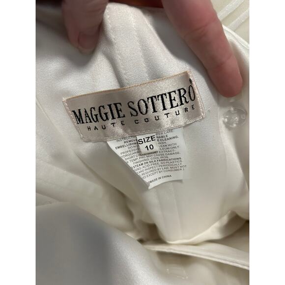 Maggie Sottero Chloe Wedding Dress Sweet Heart Ball Gown Lace Tulle Ivory 10 NWT - Picture 10 of 11